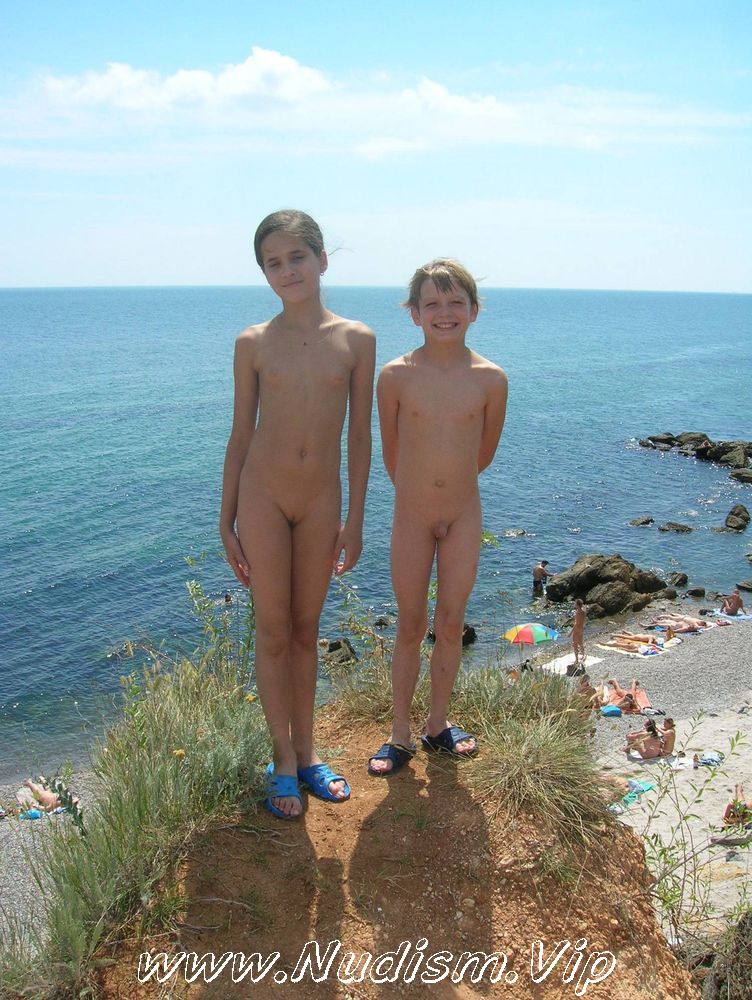 [Image: Beach-Kids-Rocking-Profile-Purenudism-Pics-1.jpg]