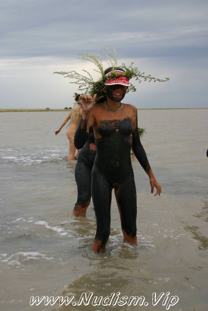 [Image: Black-Sea-Body-Mud-Shots-Pure-Nudism-Images-2.jpg]