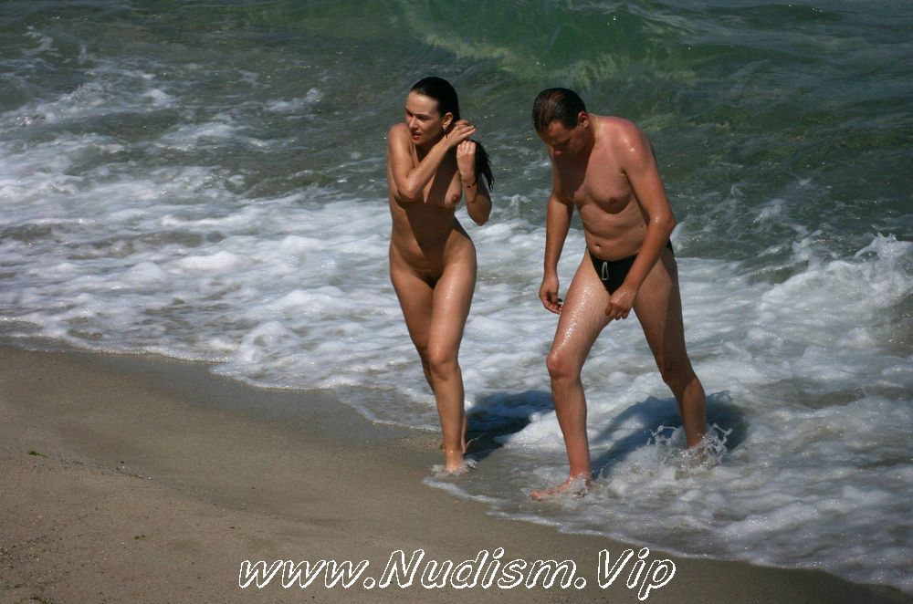 [Image: Bulgarian-Beach-Day-Series-Pure-Nudism-Photos-1.jpg]