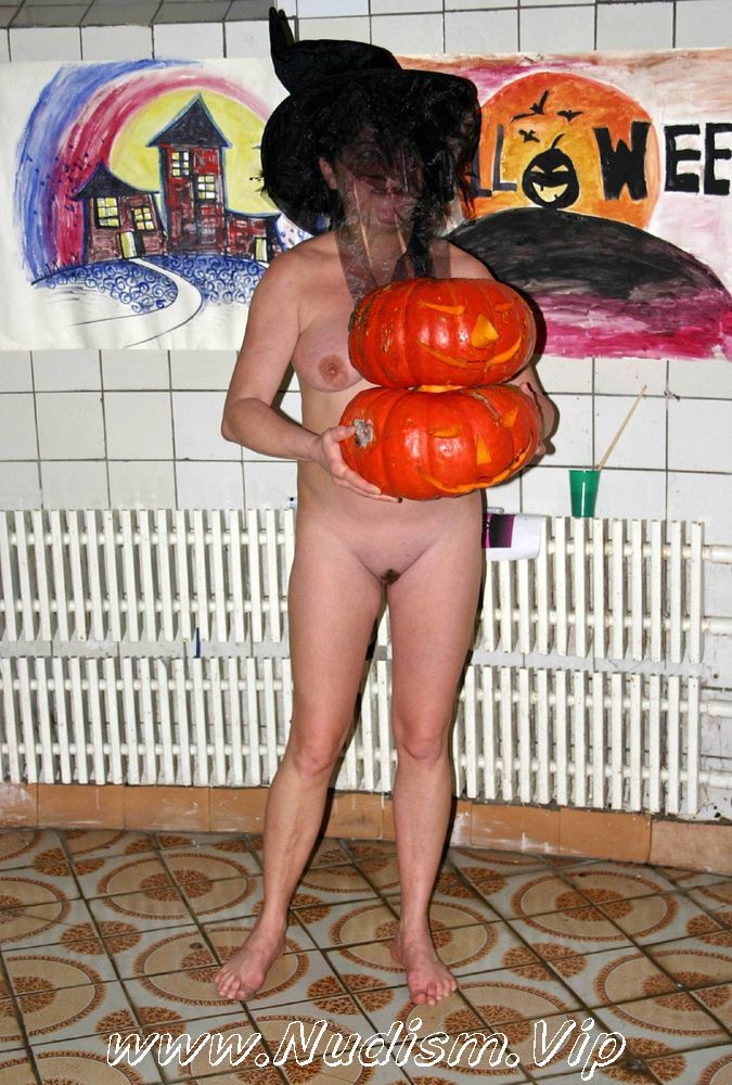 [Image: Halloween-Pumpkin-Stack-Purenudism-Pics-2.jpg]