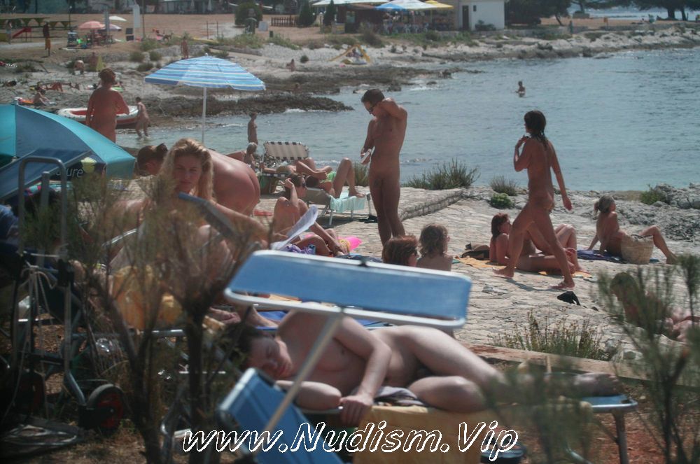 [Image: Nuda-Beach-Wide-Outlook-Pure-Nudism-Images-2.jpg]