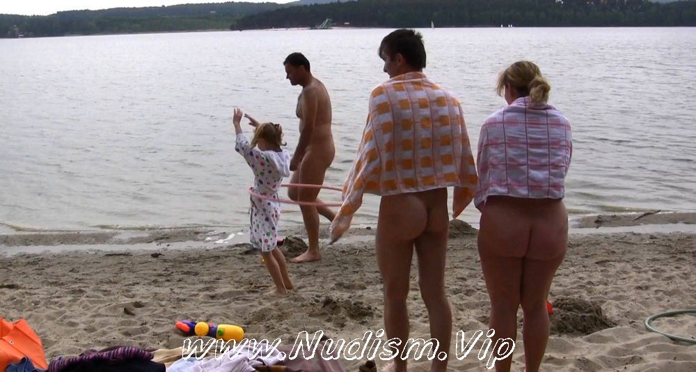 [Image: Nudists-Family-Naturist-Sport-Medley-1-2.jpg]