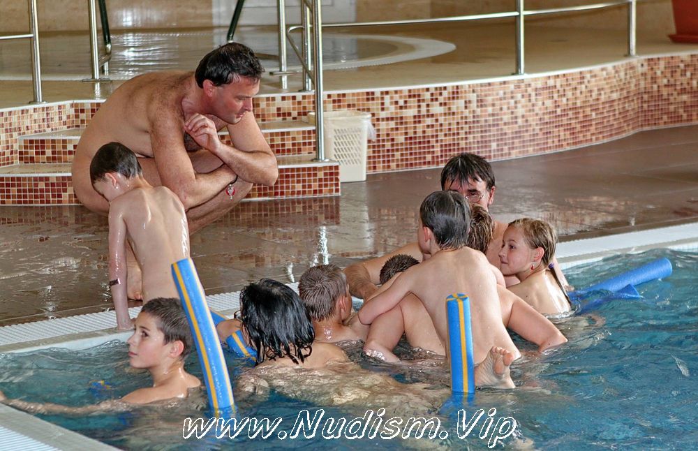 [Image: Pure-Nudism-Photos-Bodypaint-and-Games-1.jpg]