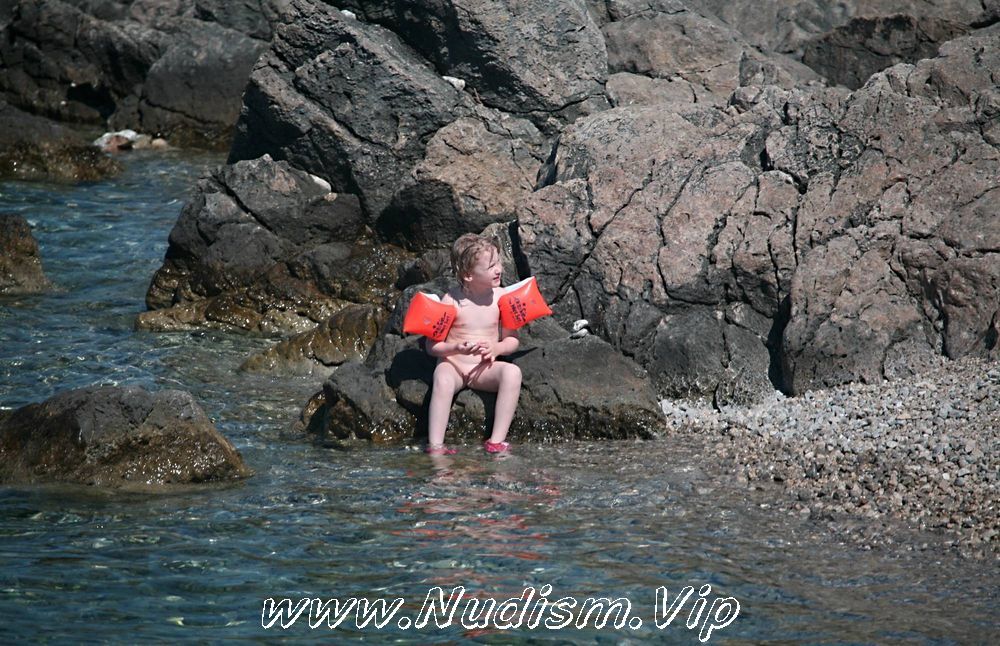 [Image: Purenudism-Gallery-Solo-Naturist-Child-Profile-1.jpg]