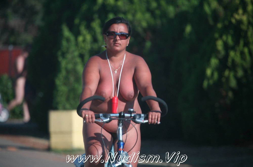 [Image: Purenudism-Photos-Nora-FKK-Road-Park-Biking-2.jpg]