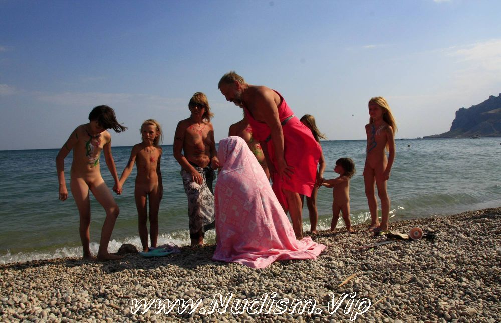 [Image: Purenudism-Photos-Ukrainian-Water-Drying-Off-2.jpg]