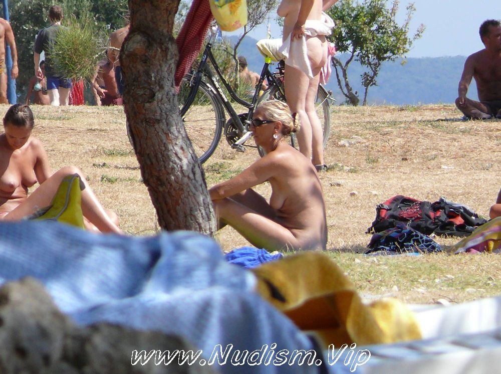[Image: Purenudism-Photos-Ula-FKK-Shore-Perspective-2.jpg]