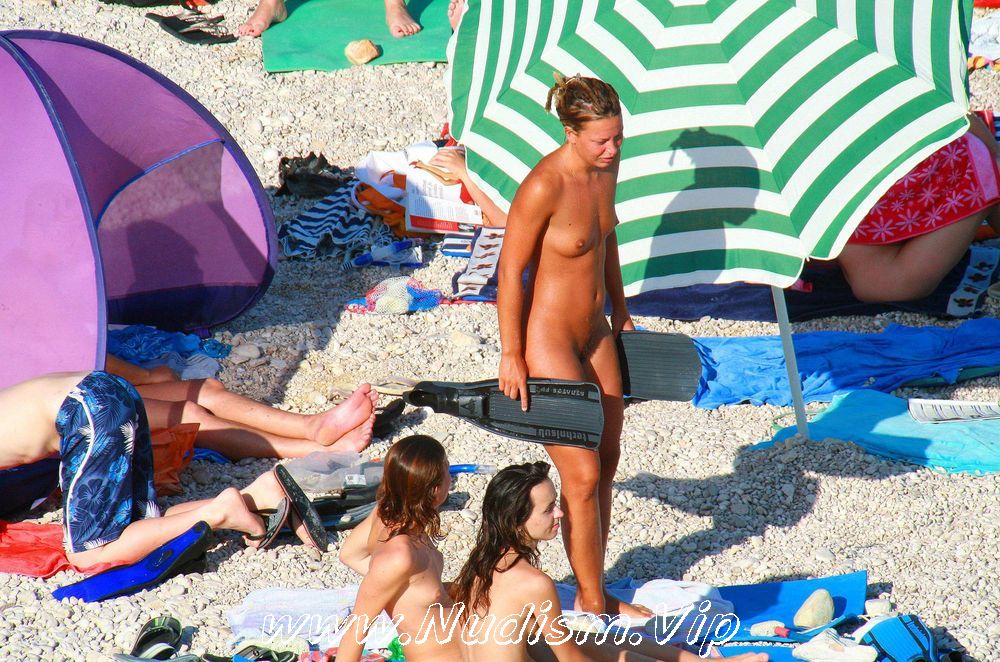 [Image: Purenudism-Pics-Ula-FKK-Teen-Shore-Run-3.jpg]