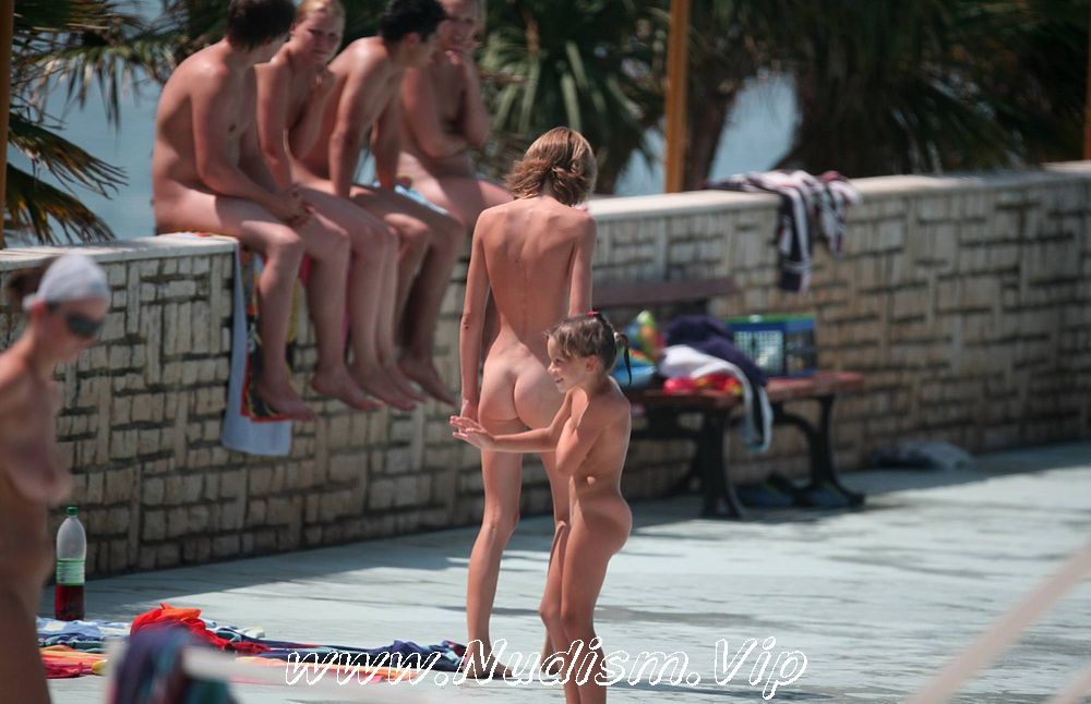 [Image: The-Nudist-Ledge-Group-Pure-Nudism-Photos-1.jpg]